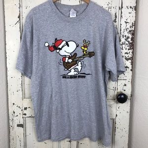 Peanuts snoopy Christmas tee shirt